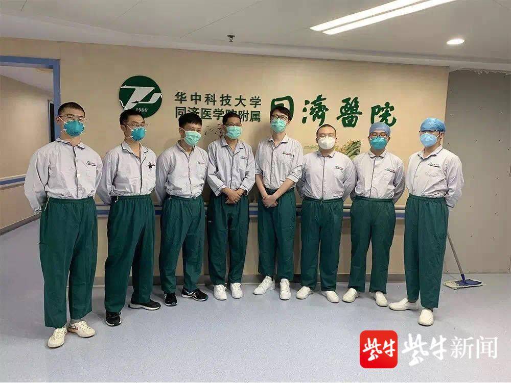 工作后,邵冰工作很努力,职称已经考至主管护师,同时还挤出时间学习
