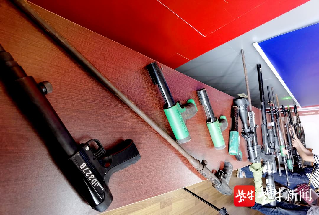 丹阳警方侦破系列非法制造枪支案,缴获射钉枪20支