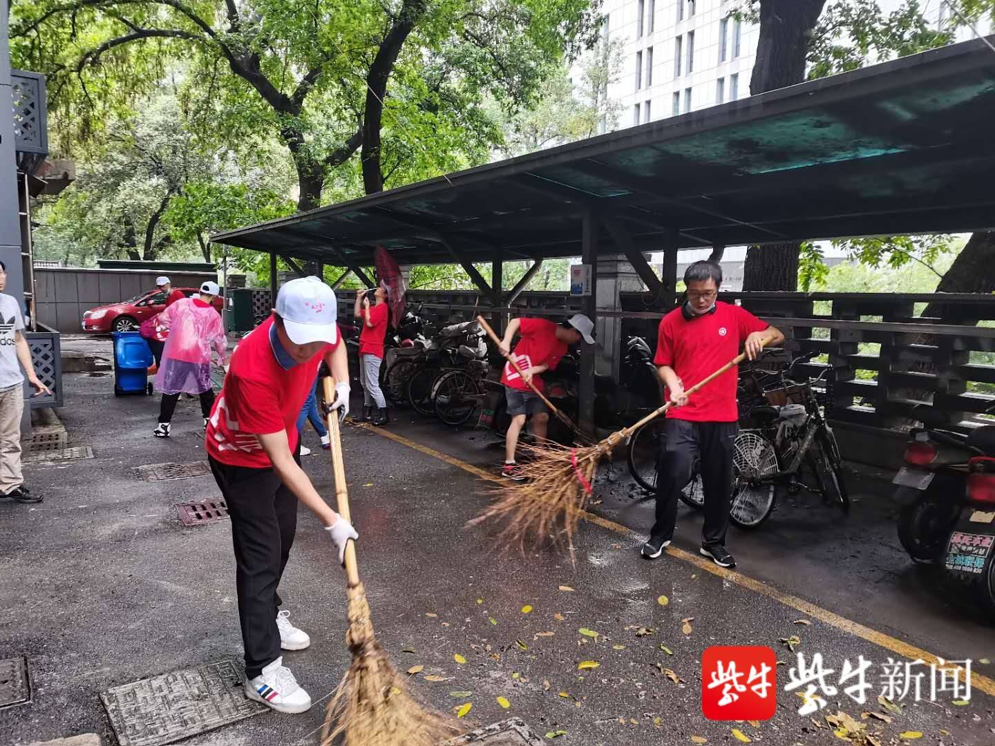 南京玄武区统一行动投入文明城市创建