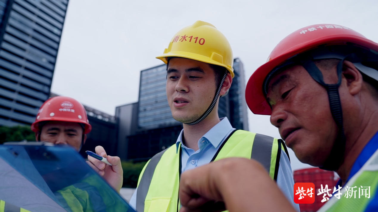 回望这个夏天,供水工人用汗水给南京市民带来清凉