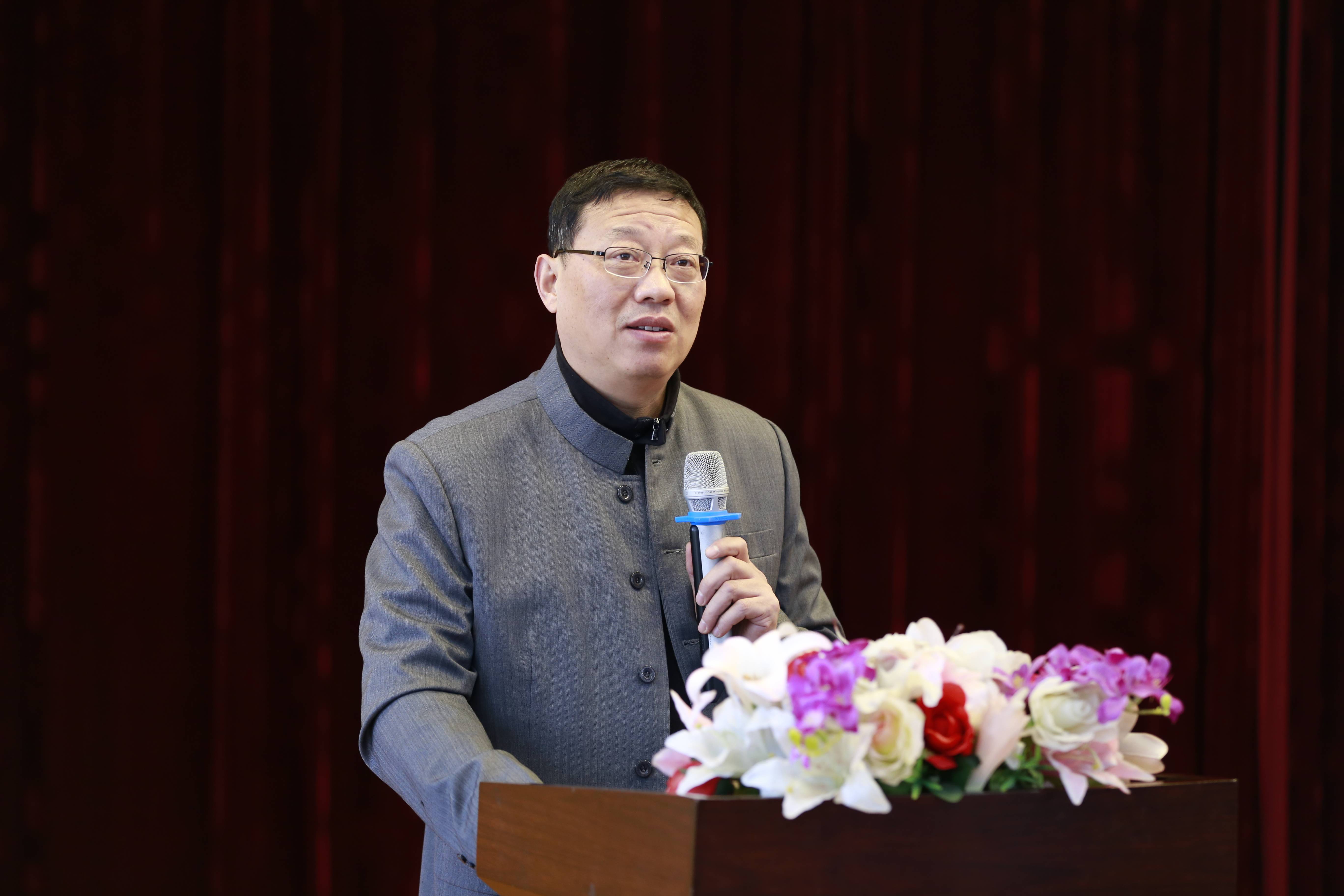 开学第一课·校长说|南京市天正小学校长王九红:做更好的自己