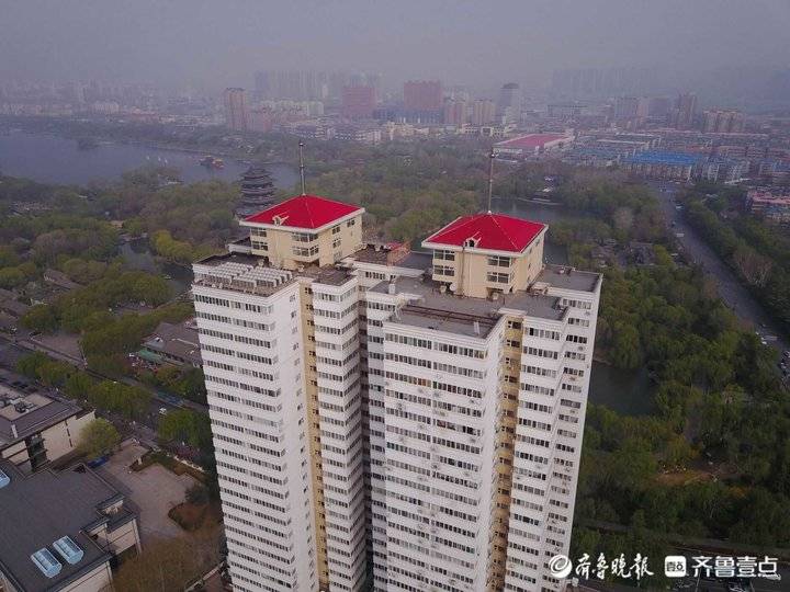 济南:保护大明湖视廊,近百米高的东湖大厦