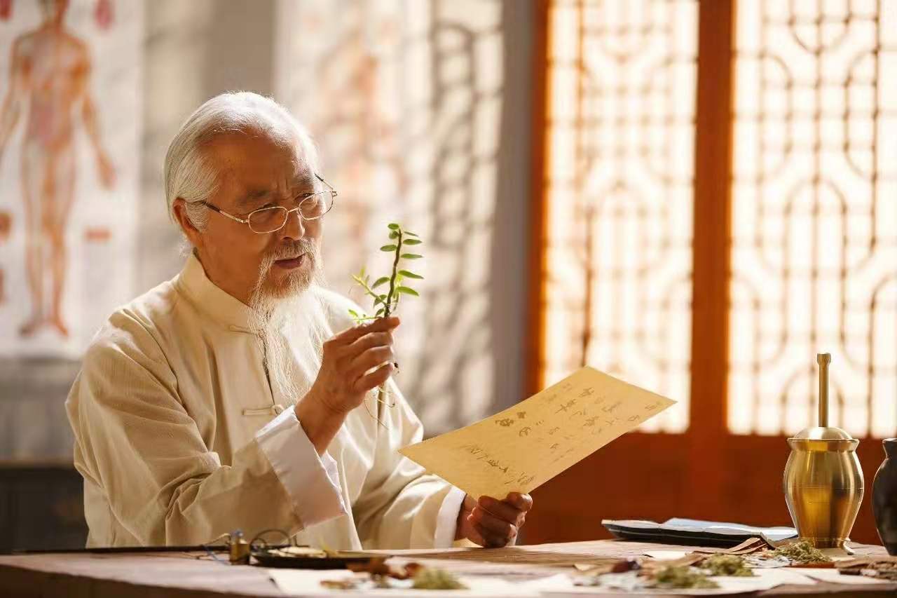 中医减少,中医院"西化,江苏中医药产业亟需开"良方"