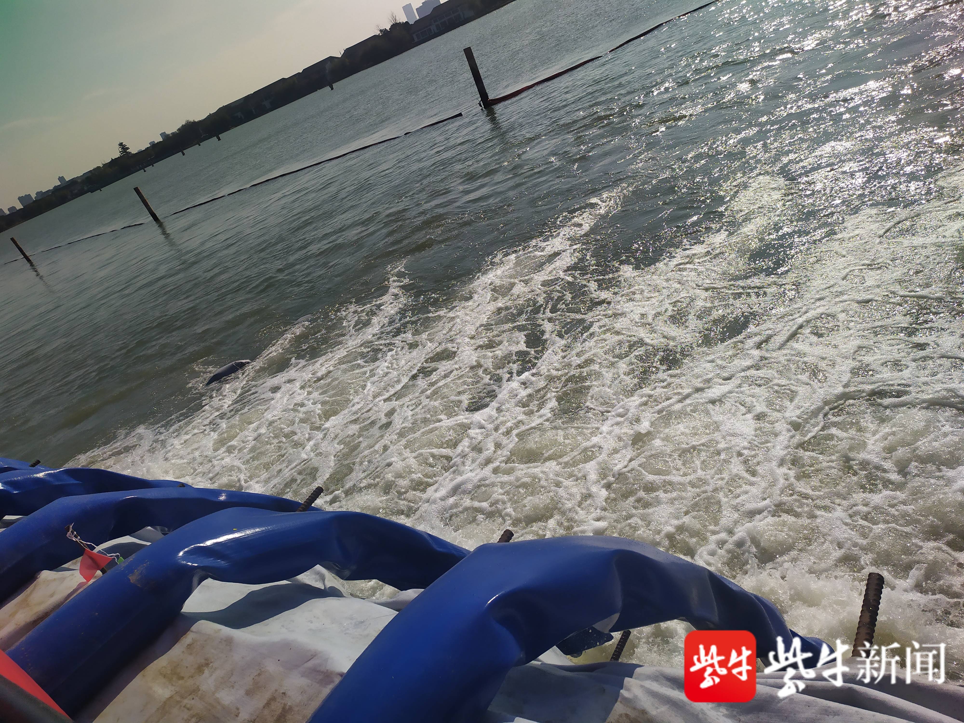 据了解,许多苏州市民将金鸡湖隧道工程称为在"在园区的心脏上动手 ""
