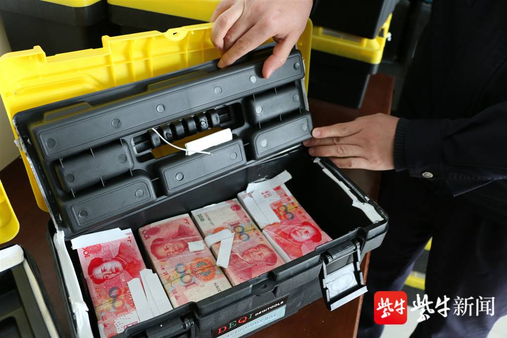 "亿万富豪"上演烧脑大戏,用几百个工具箱骗了430万元