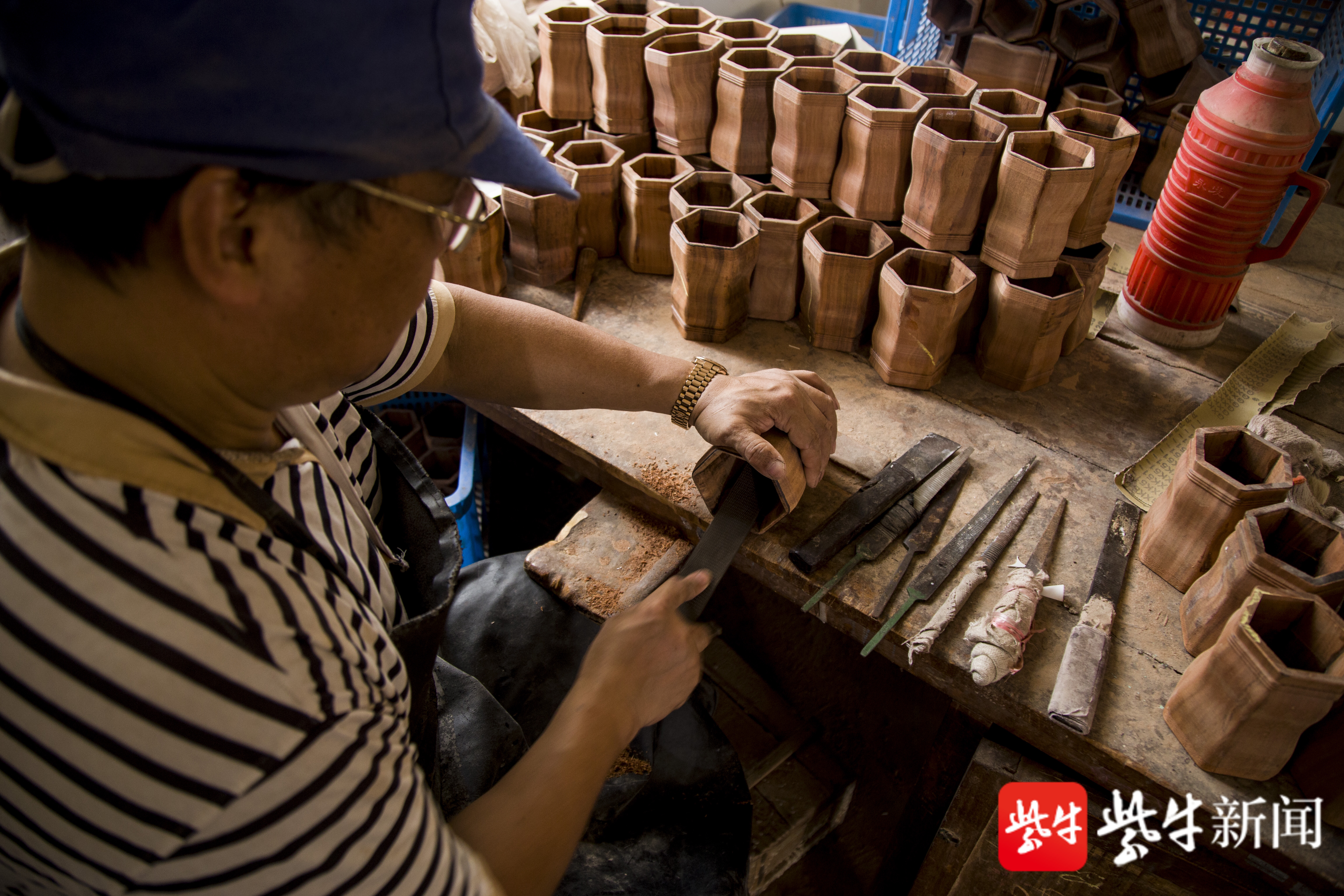 橋上江南·好傳承│匠心傳承,蘇州北橋純手工匠人制作二胡,讓餘音繞樑