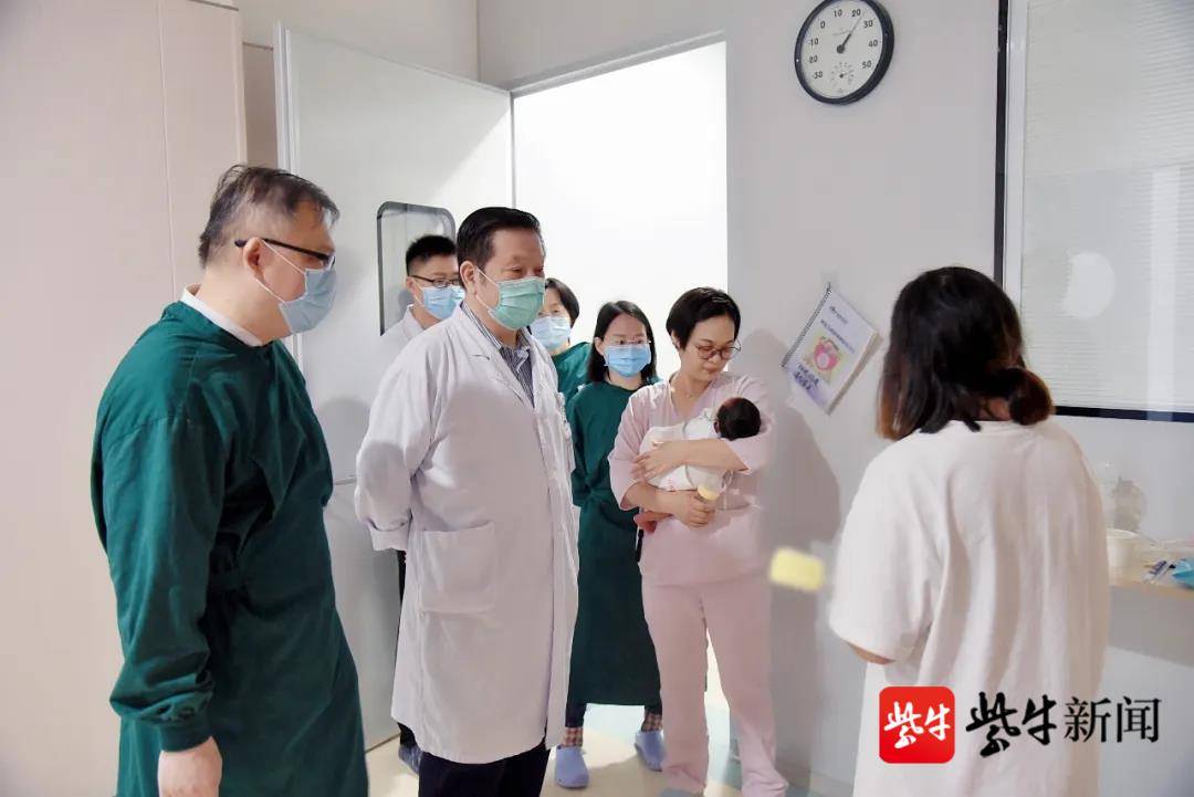 泌尿外科,儿科专家查房