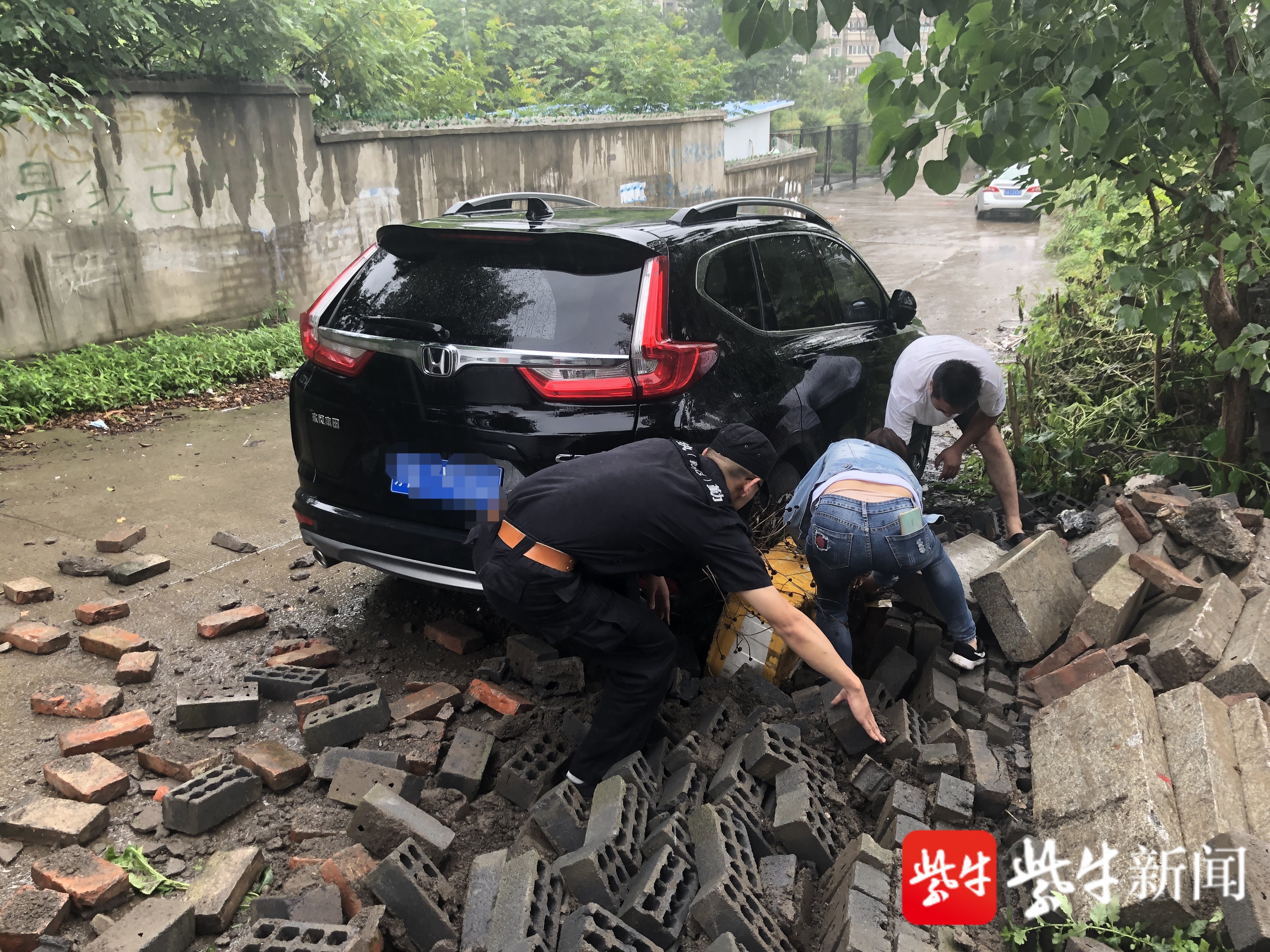 近日,南京市公安局江北新區分局特巡警支隊研創園警務站接到居民報警