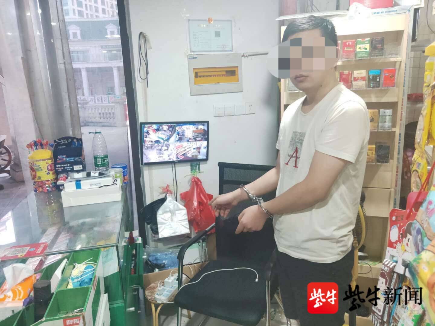 犯罪嫌疑人徐某指认盗窃现场