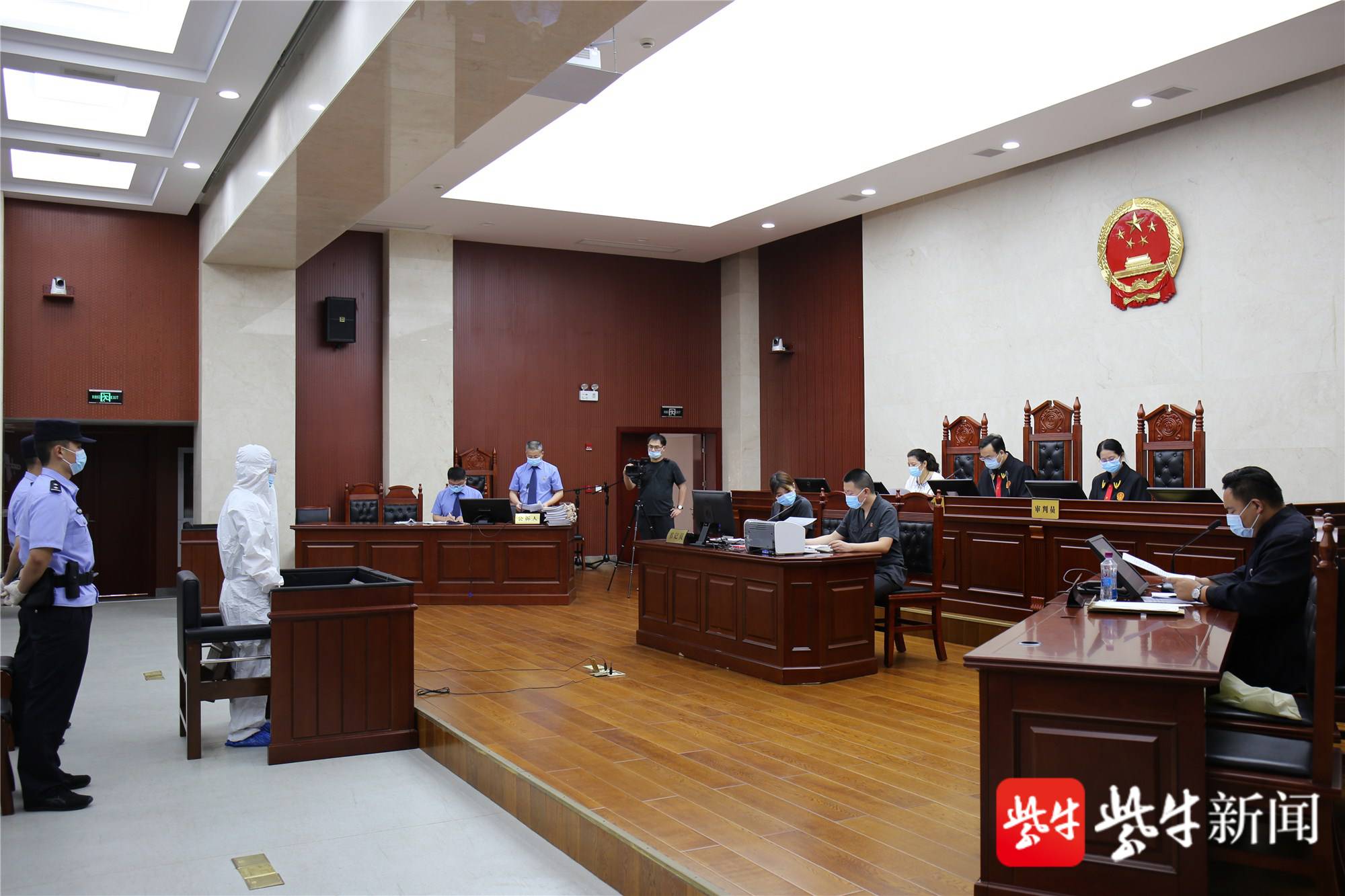 扬中市城市投资发展总公司党委副书记,副总经理获刑11年
