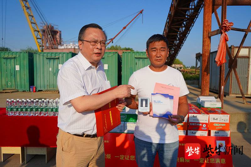 走进生产线,实验室,"宁满意企业加油站"为江宁企业送上这些"福利"