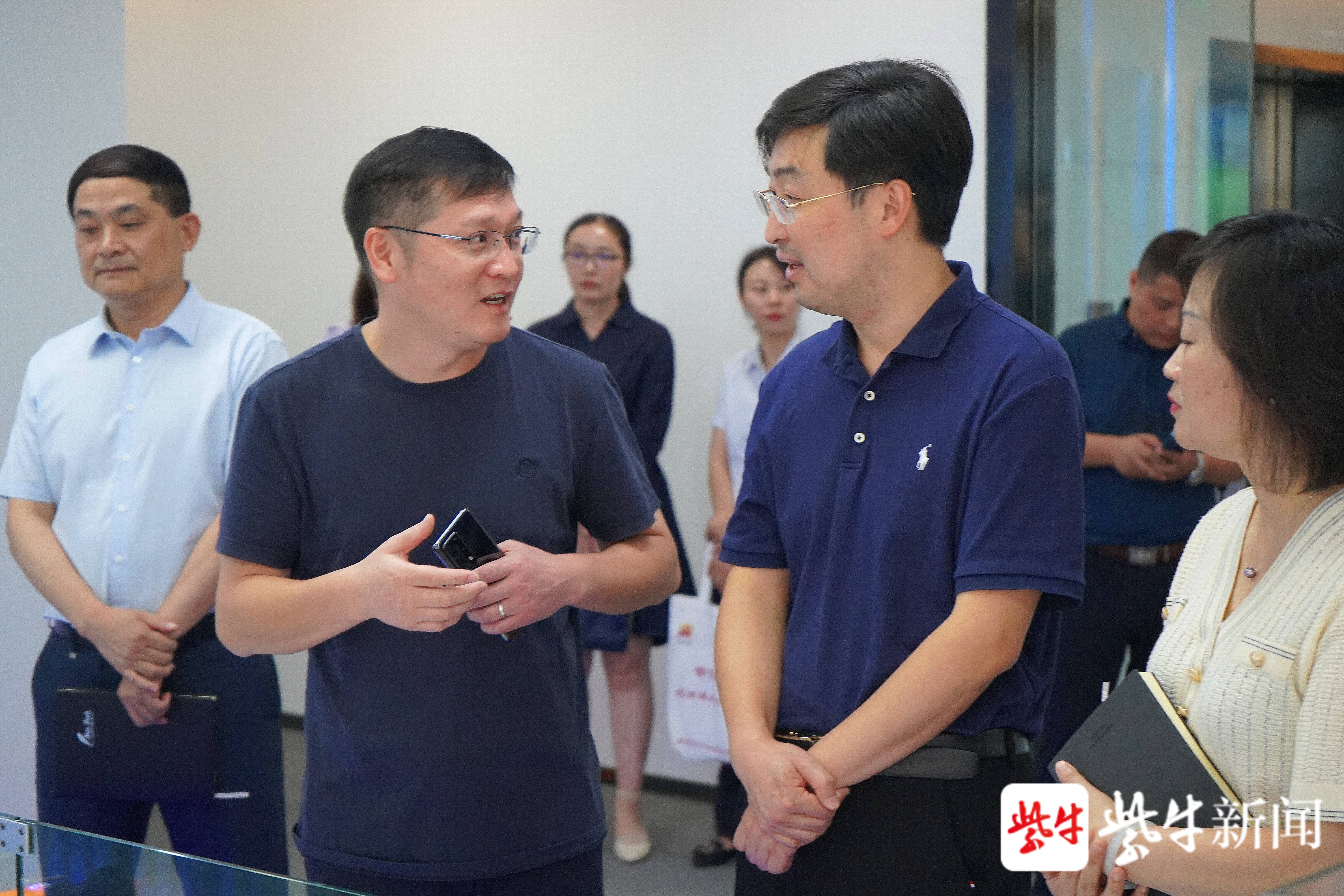 南京市政务办一级调研员倪晓刚倾听企业诉求
