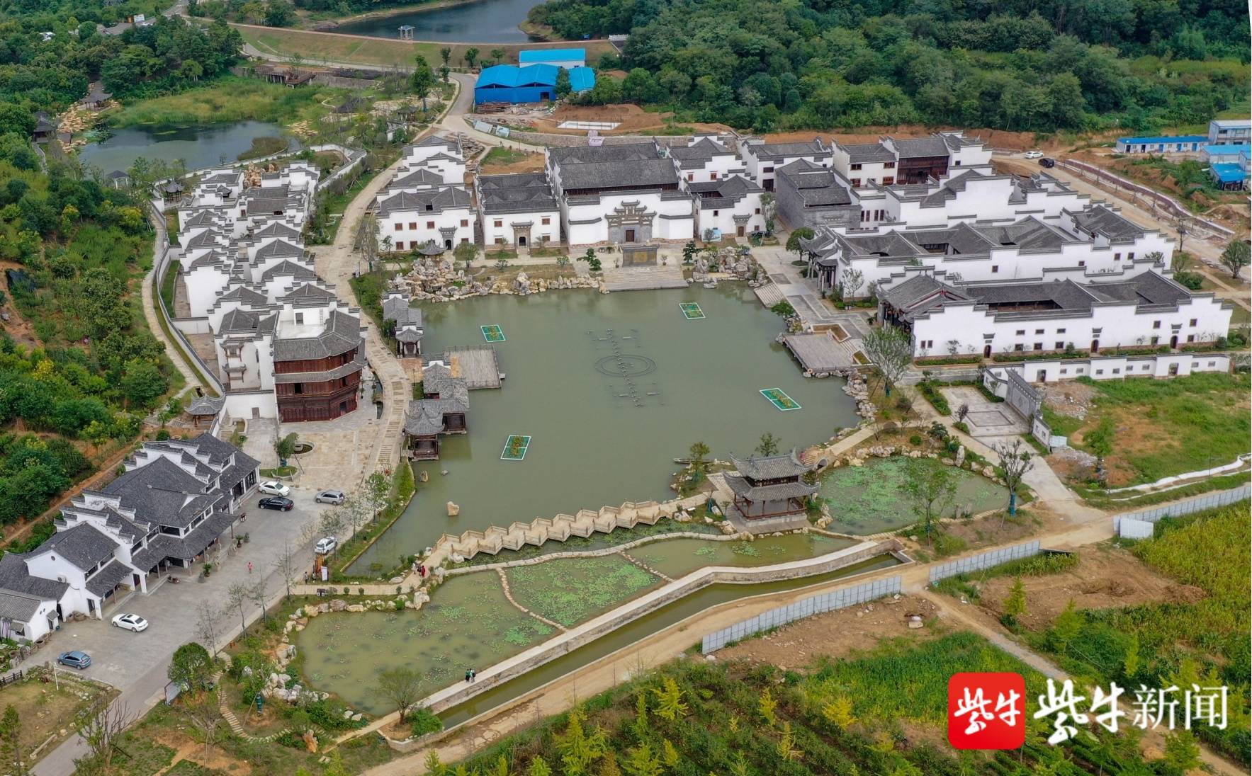 南京溧水遇园成乡村文旅新亮点:500多万个老构件在无想山脚下"复活"