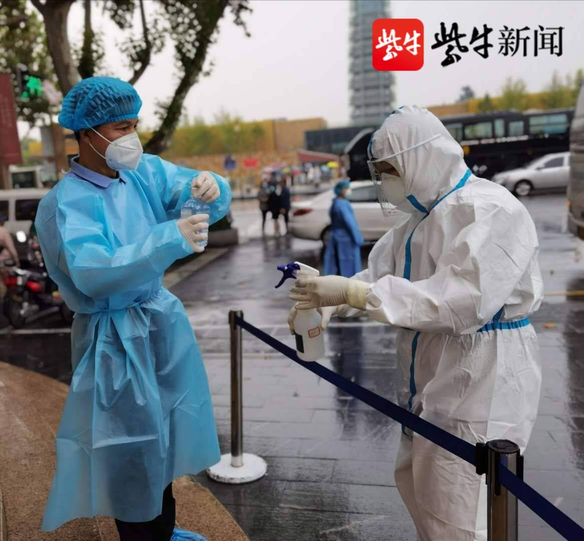 南京中华门街道民政办长假坚守抗疫一线