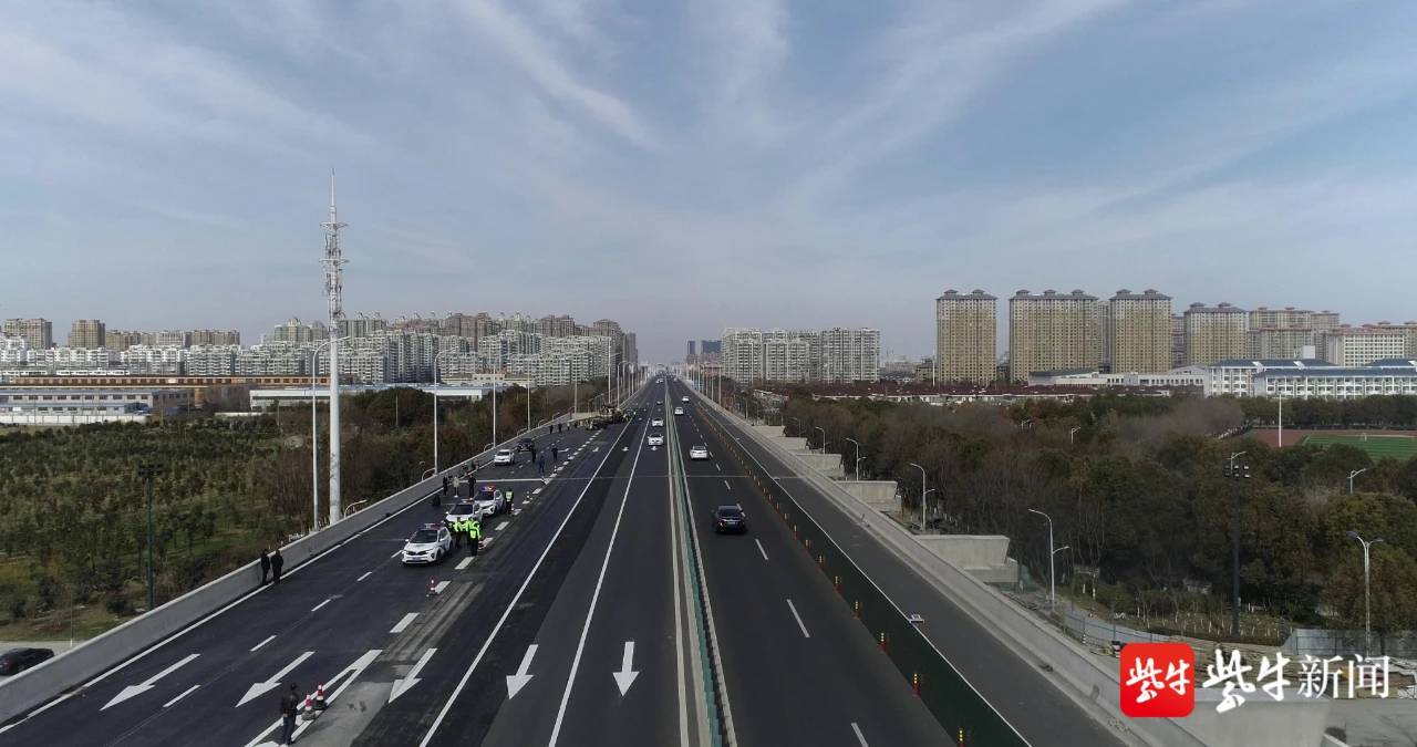 盐城黄海路高架跨铁路段建成通车
