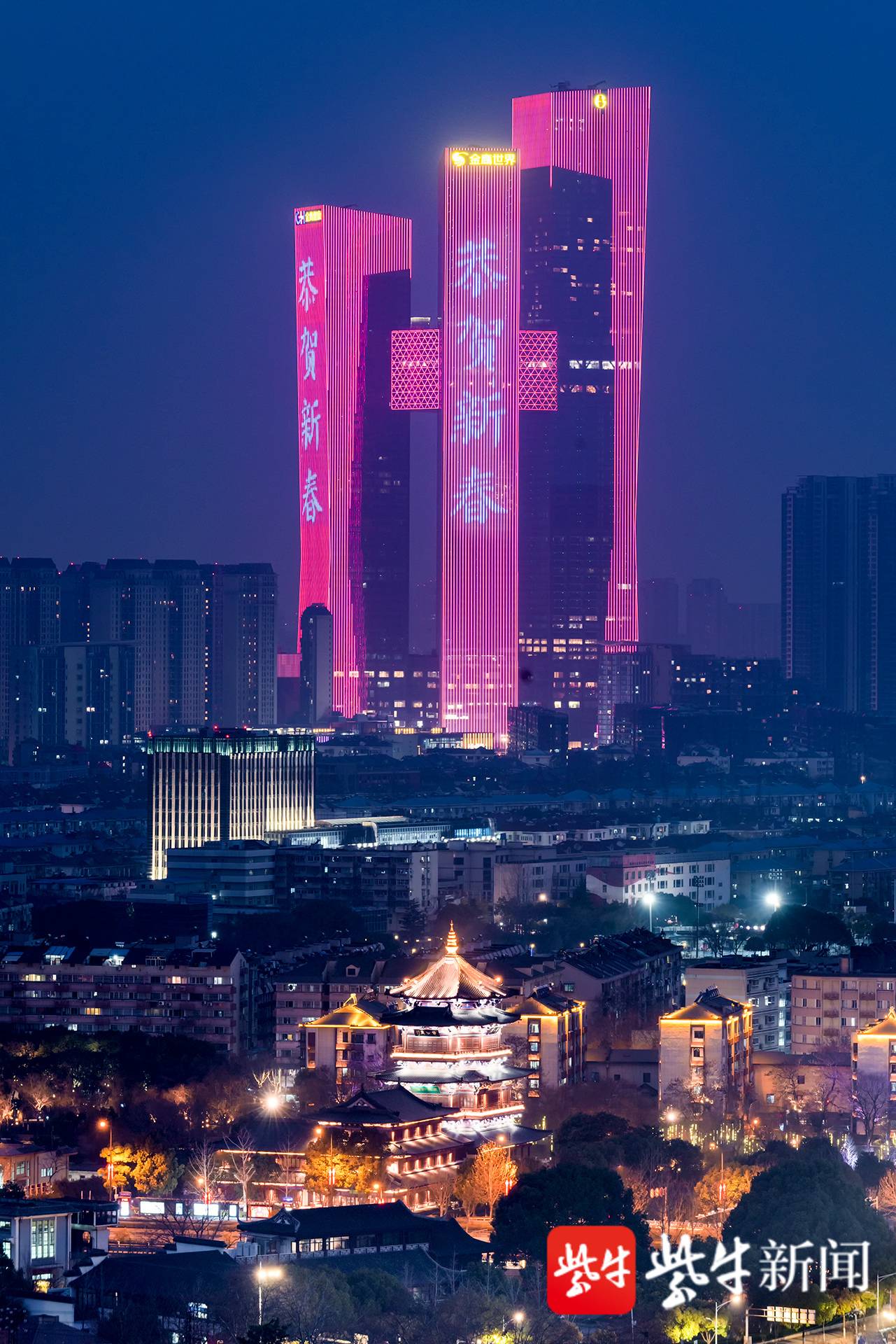 河西金鹰世界的春节主题灯光秀