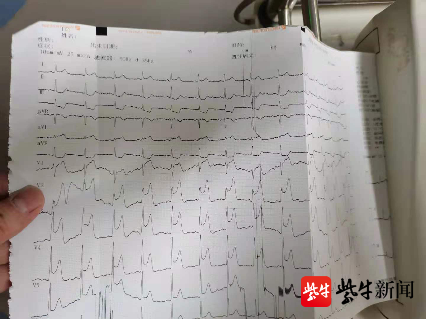 时间指向上午10点49分