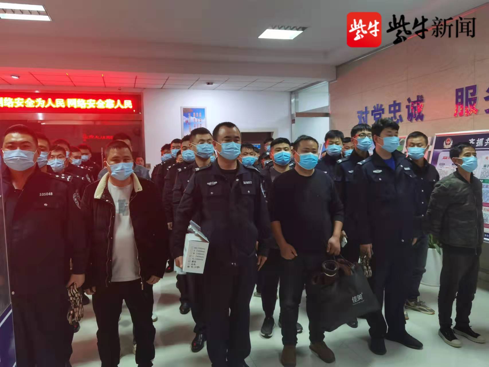 【视频】被注射兴奋剂,斗犬惨烈撕咬 新沂警方打掉一"斗狗"赌场,抓获