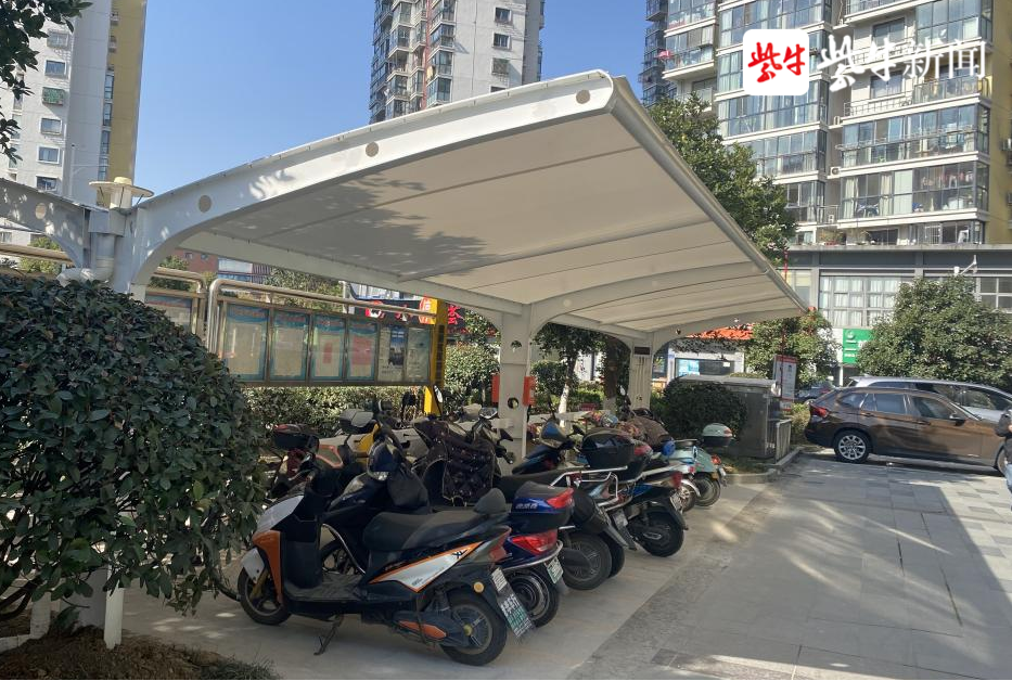 增设非机动车停放点 治理有力度更有温度