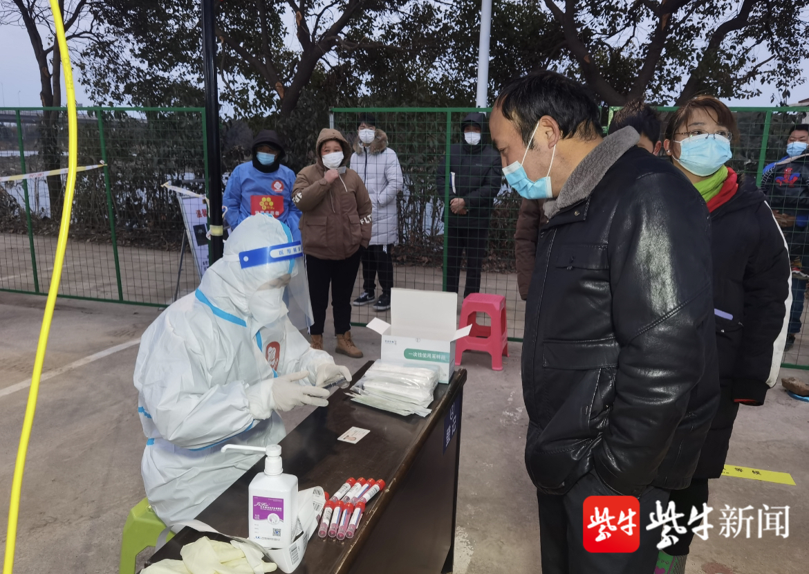 苏州相城占上村疫情防控添新兵父女并肩齐上阵