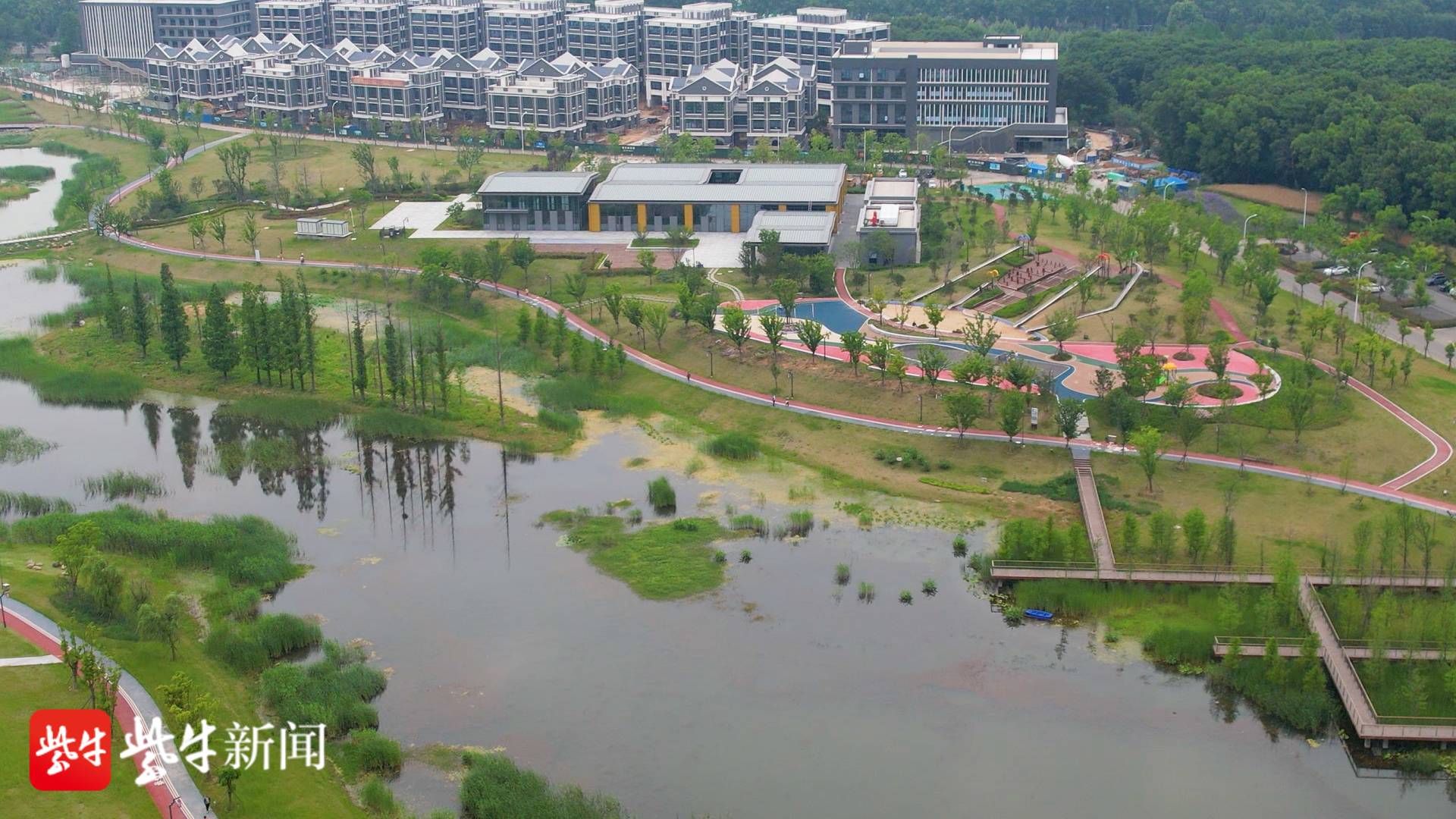 2022年5月12日,航拍南京市栖霞区姚坊门遗址公园,日前该公园已全面