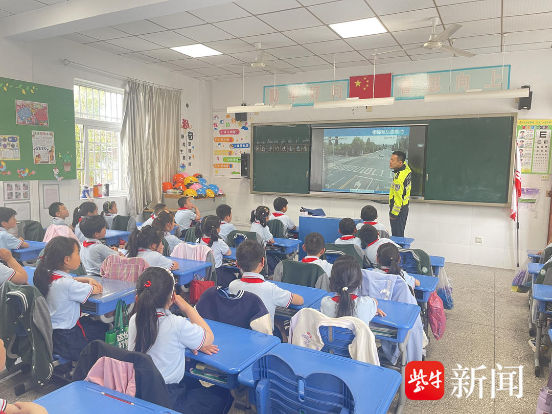 助推儿童友好城市建设，南京浦口警方进村入校“送安全”