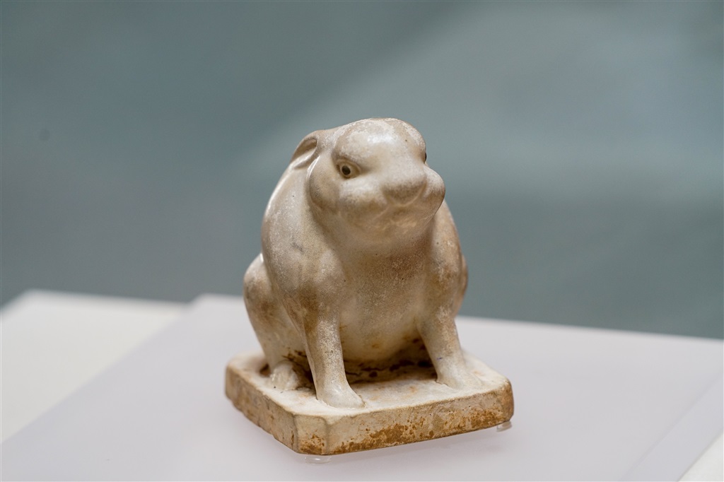 青铜兔尊、水晶兔……兔年到上海博物馆看兔子文物