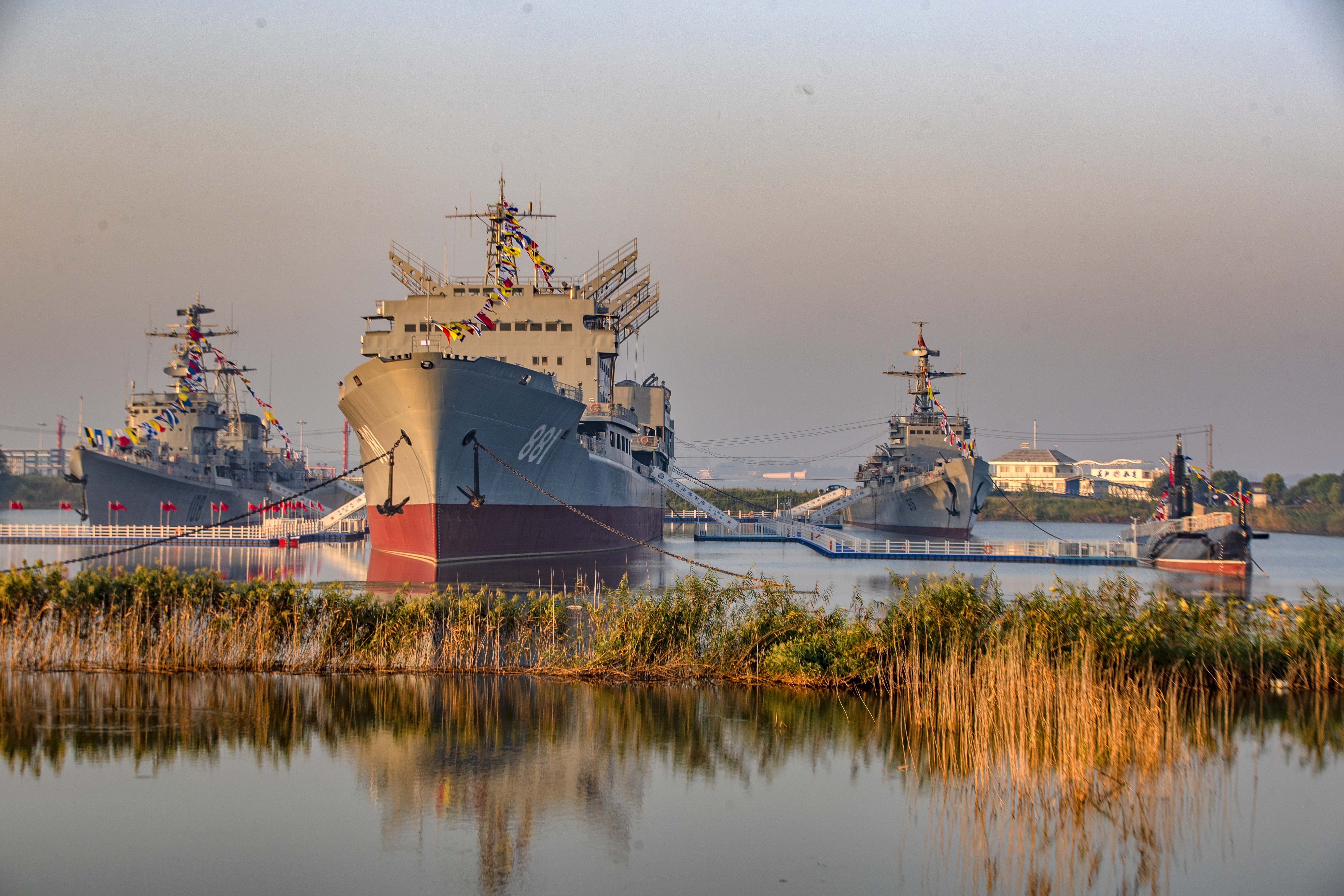 泰州海军舰艇文化公园图片