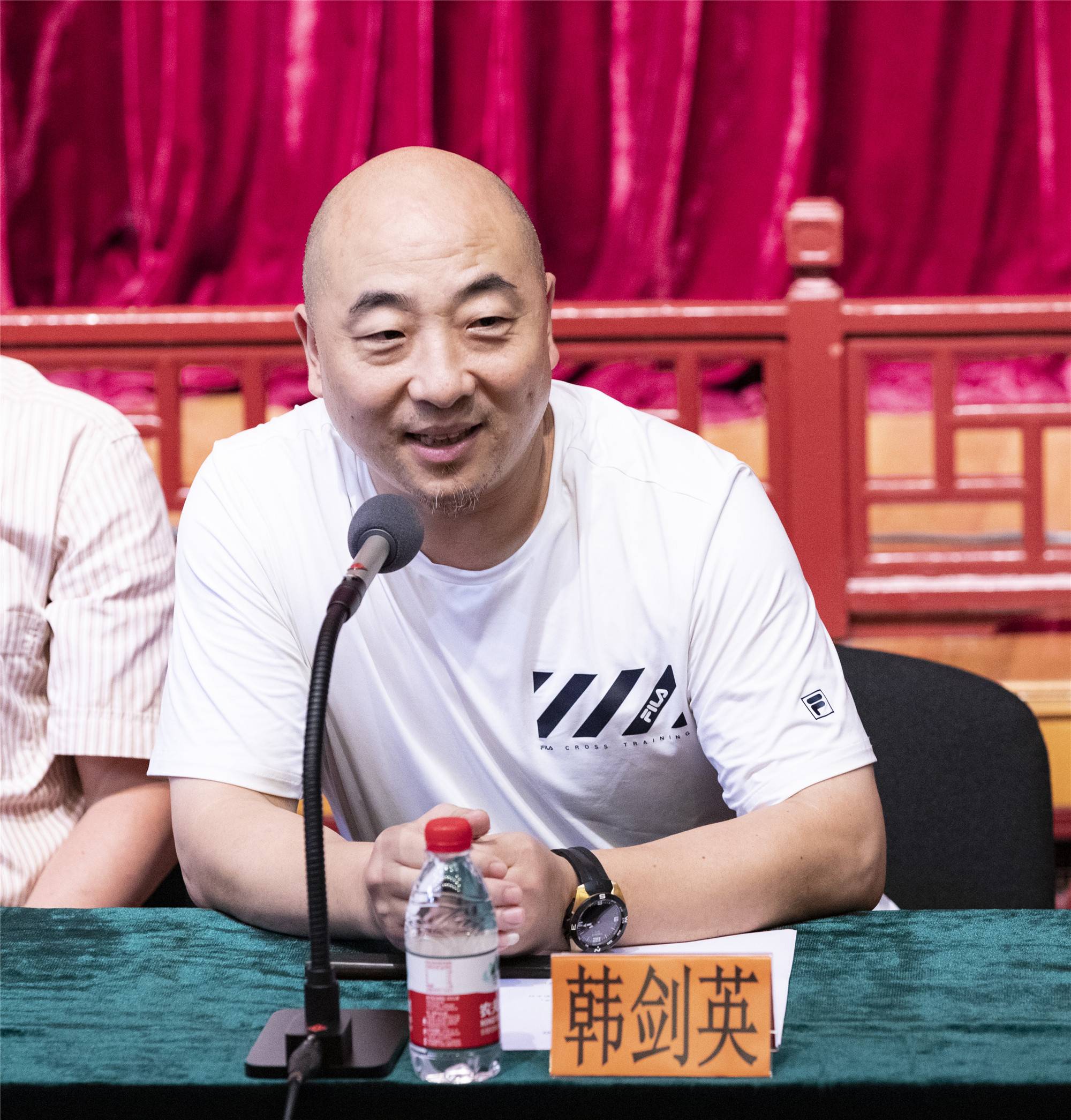 国内首部抗疫题材原创昆剧《眷江城》建组,国家一级导演韩剑英执导