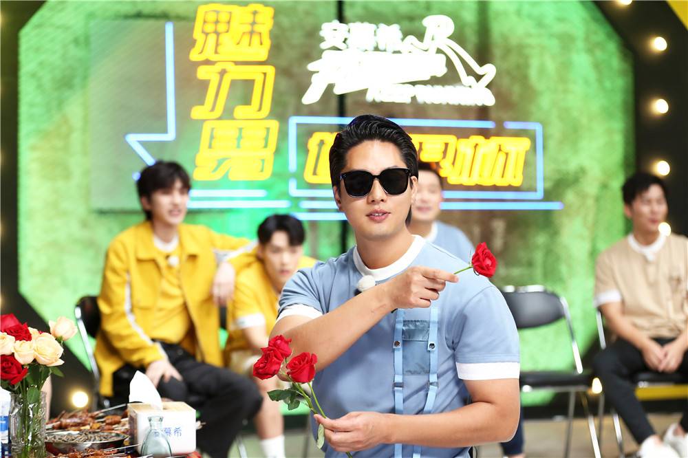 跑男"魅力男士大赛"今晚开启,蔡徐坤郭麒麟凌潇肃……你猜angelababy