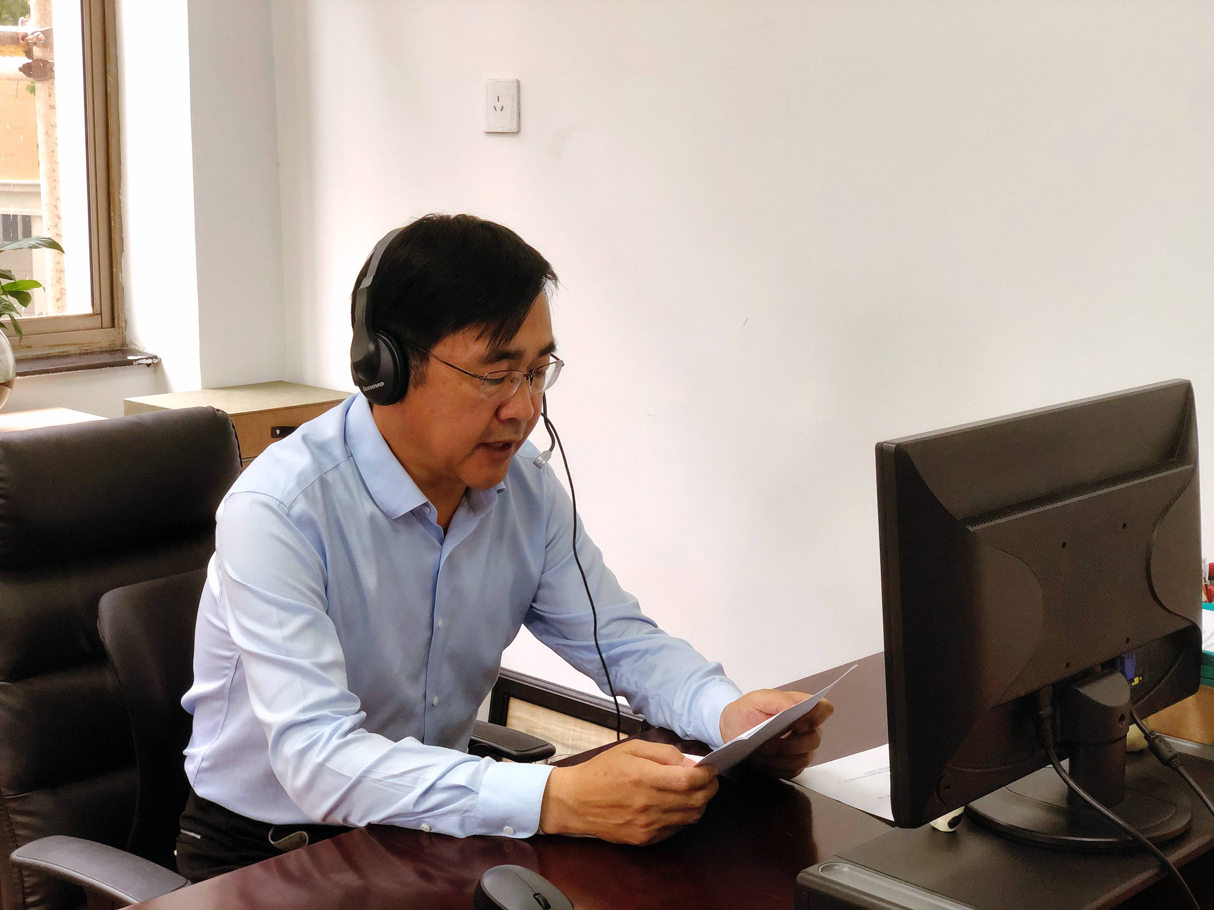 开学第一课·校长说|南京市第五高级中学校长徐光静:与勤奋为伴,与