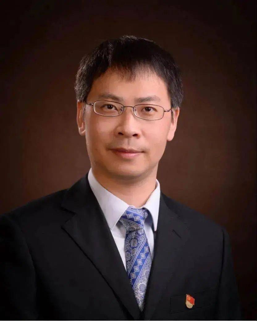 南航潘时龙教授荣获ieee mtt-s杰出青年工程师奖