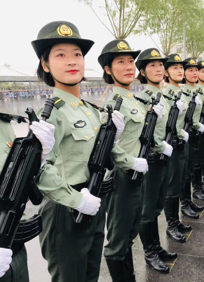 2020阅兵女兵方队图片