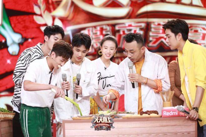 2020-08-03 09:06:45 昨晚播出的湖南卫视《天天向上》,迎来暑期特别