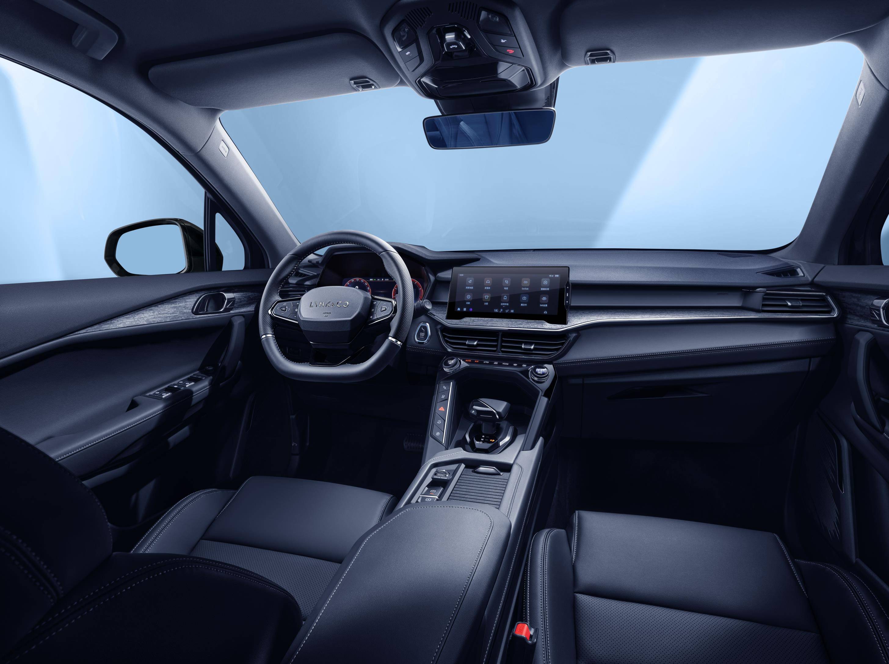 (领克06劲pro全黑内饰)