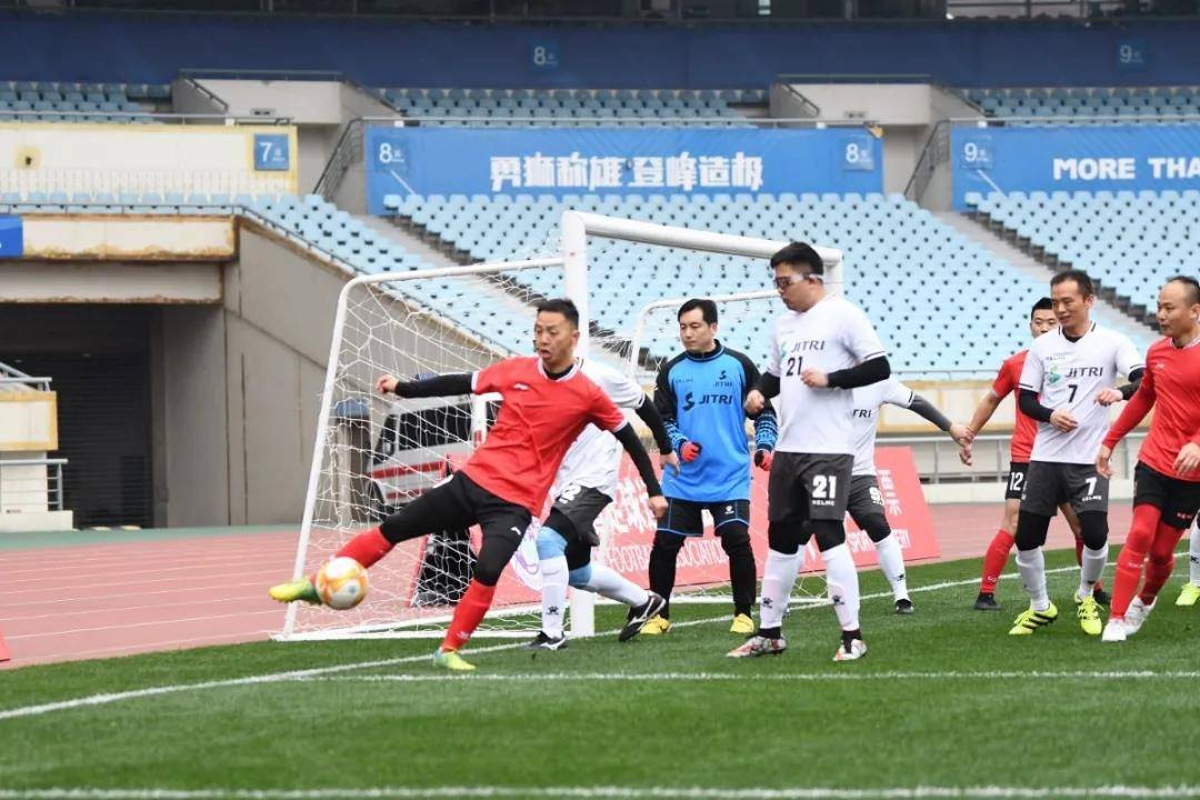 江苏超级足球联赛官网 - 2025赛季赛程+积分榜+视频直播“苏超”现象：当草根足球点燃城市热情