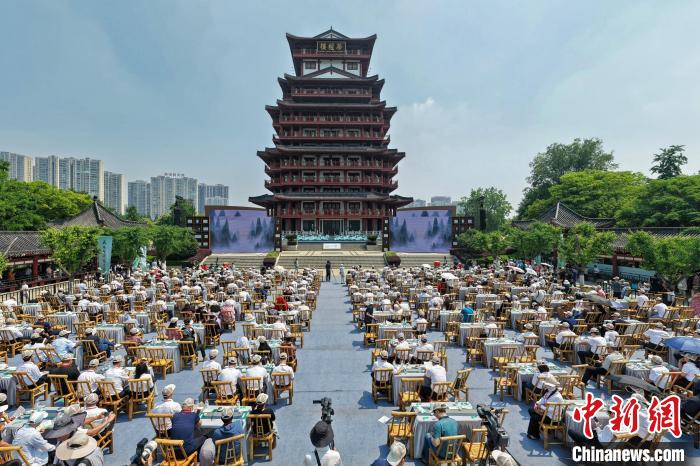 
                        4:3图片