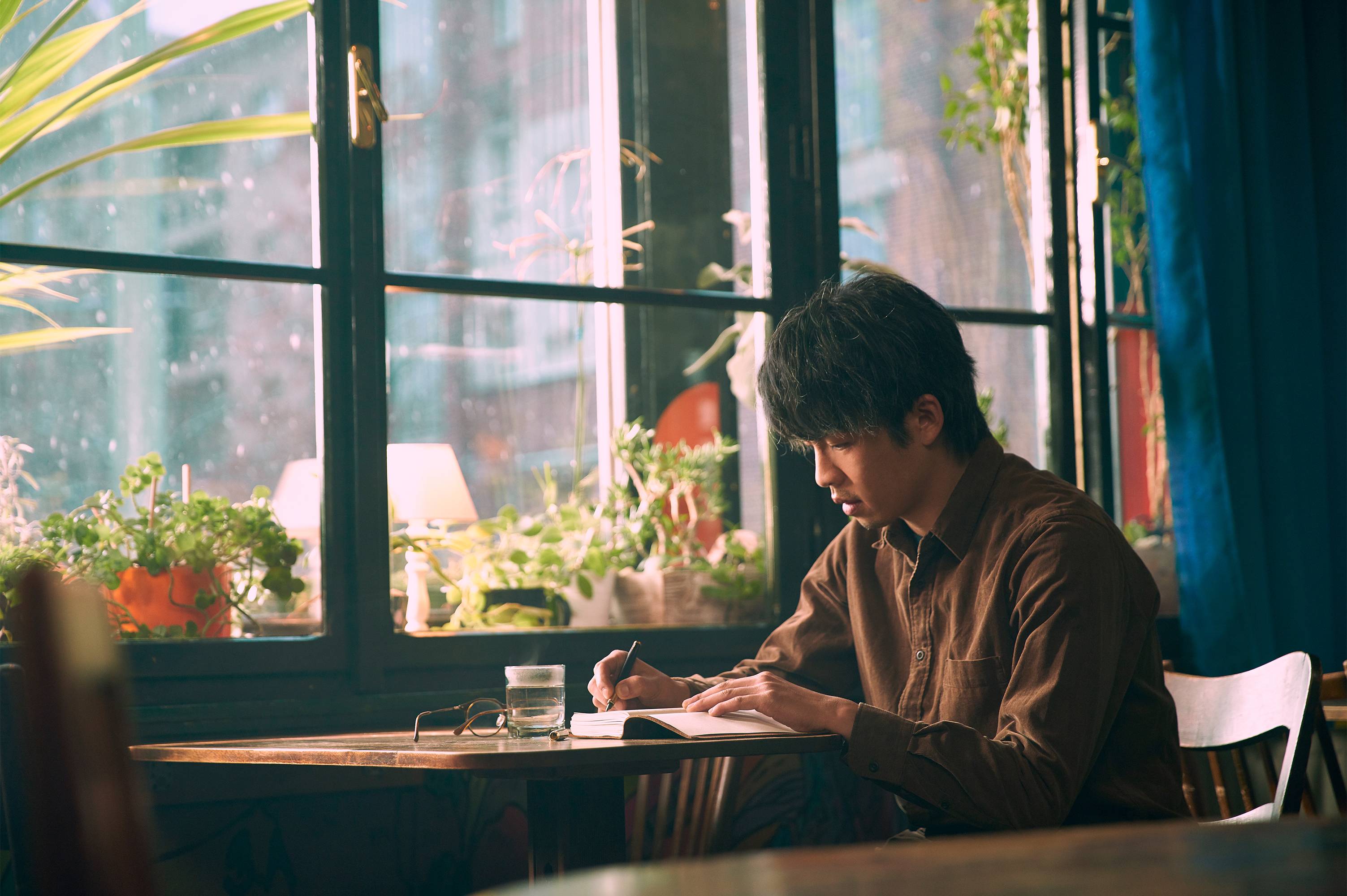 李鸿其李一桐电影《我在时间尽头等你》预售开启,杨宗纬献唱主题曲听