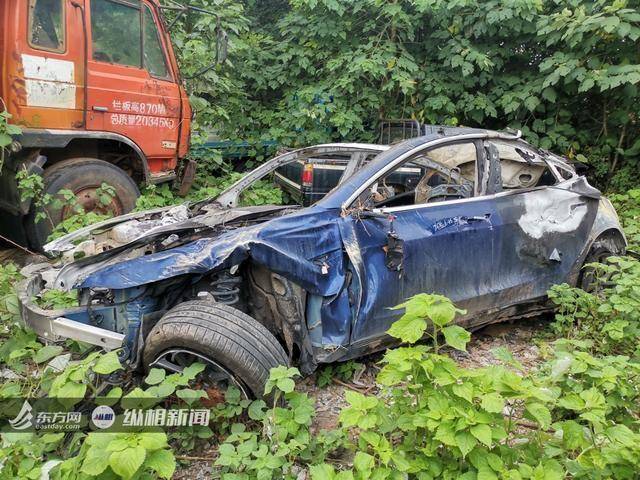 南昌一特斯拉model3翻车起火? 车主:车辆突然加速到127码完全控制不住