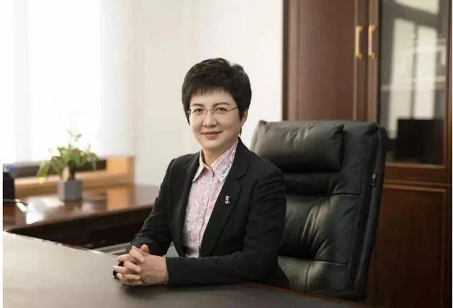 2010年,45岁的王桂芬任抚顺市长,2013年任市委书记,前后主政抚顺6年.