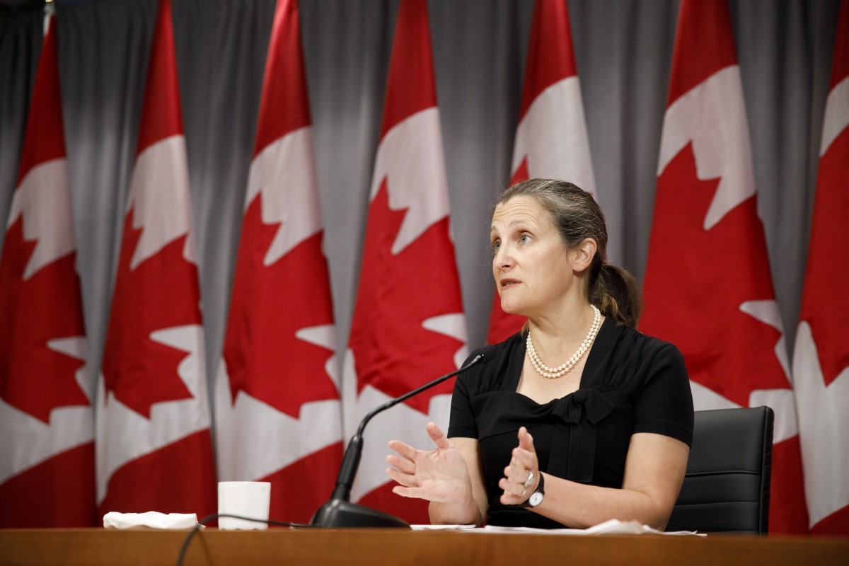 加拿大副总理弗里兰(chrystia freeland)7日在新闻发布会上讲话.