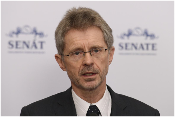 被总统批"小男孩的挑衅",捷克议长上电视辩称:"访台"时从未说台湾是"