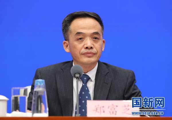 教育部副部长郑富芝:应将所有教师工资纳入财政预算