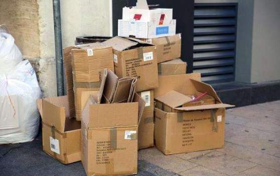 购物狂欢过后快递包装垃圾何去何从