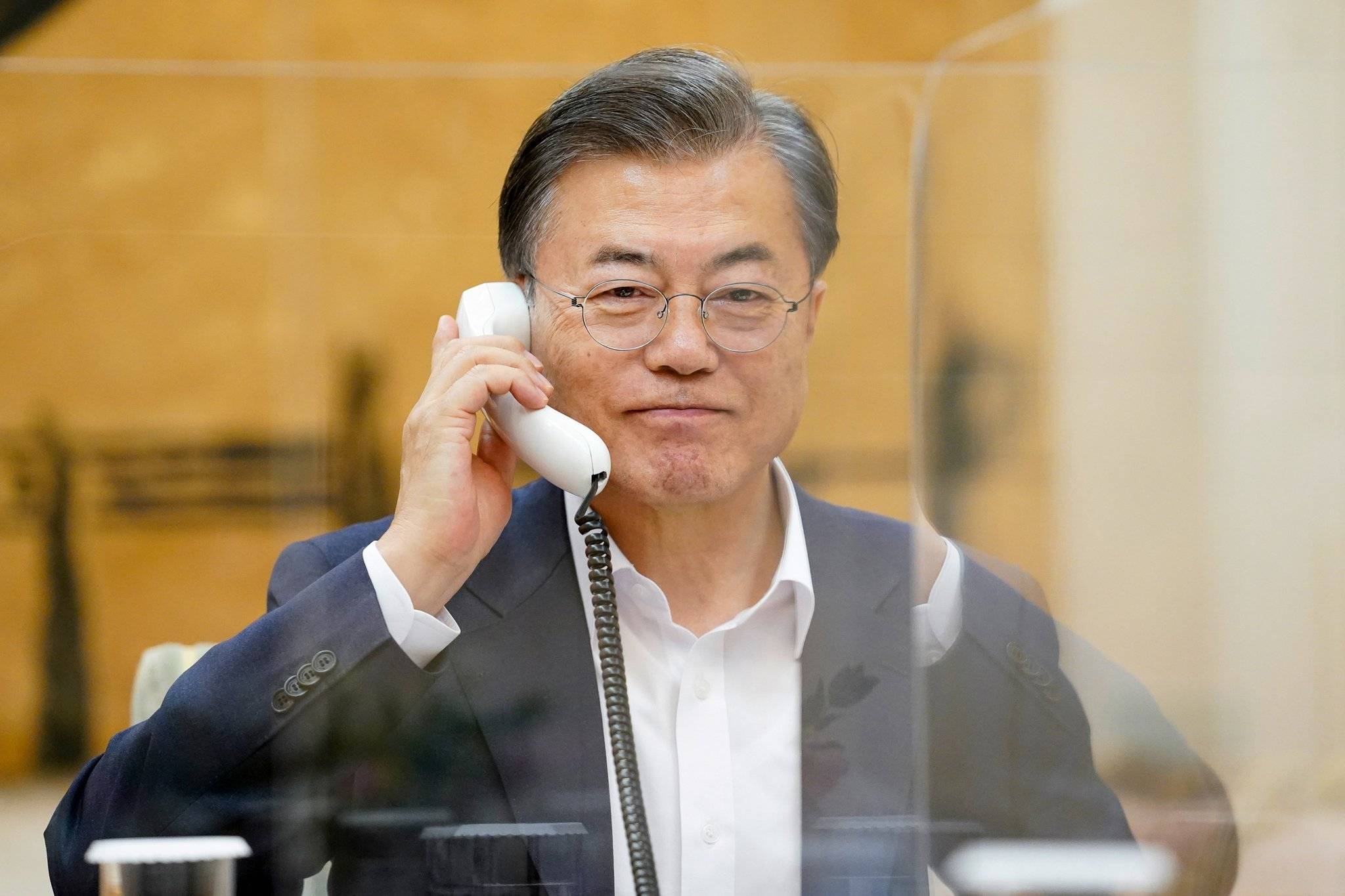 韩国人抱怨没疫苗,文在寅给美国公司打电话,催早点发货