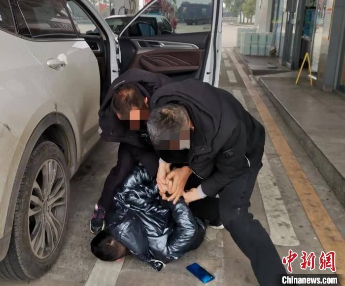 2020年12月,七星关分局禁毒部门在涉云南涉缅甸可疑人员大排查中掌握