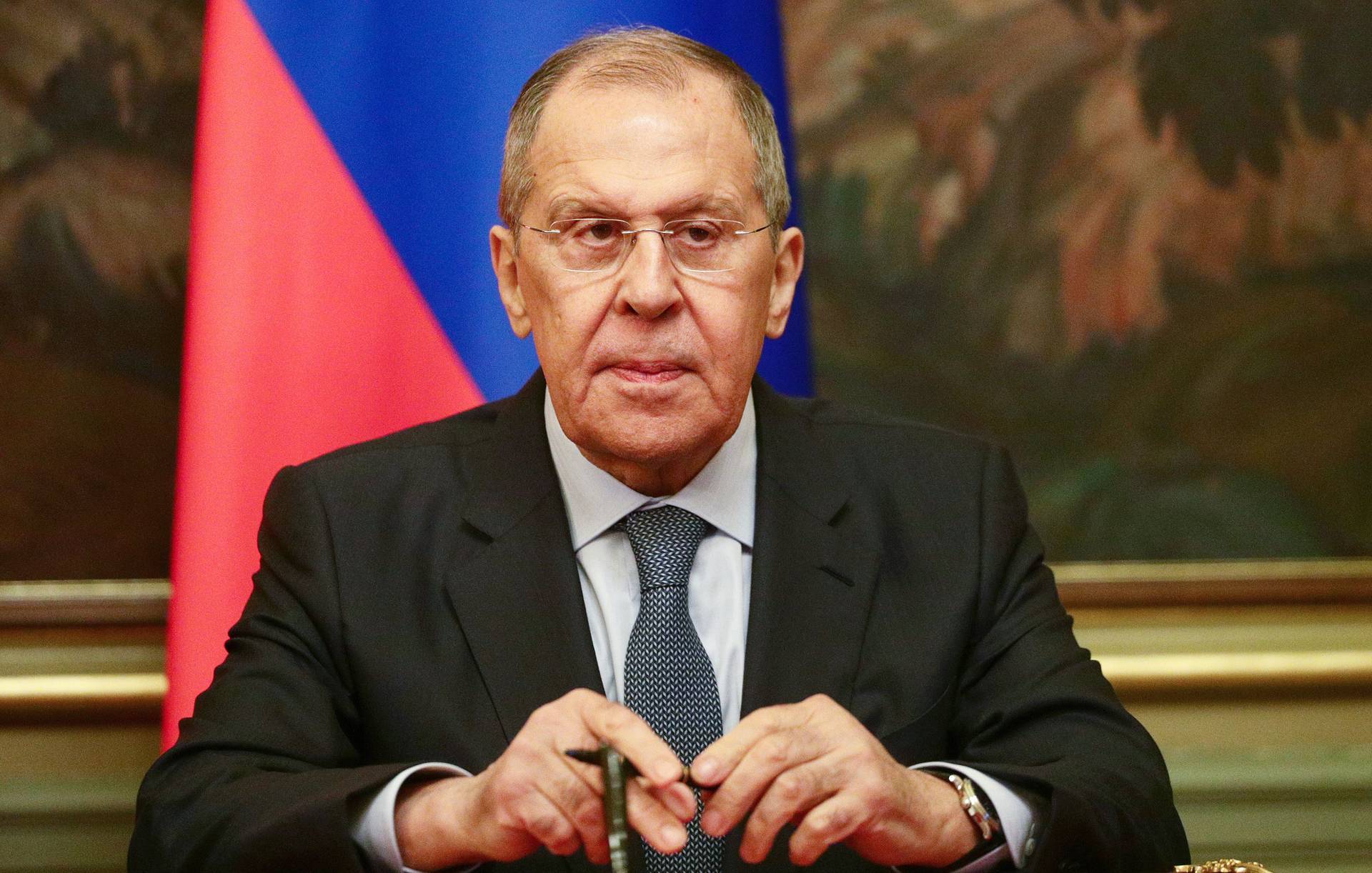 俄罗斯外长:美军向俄通报对叙空袭毫无意义