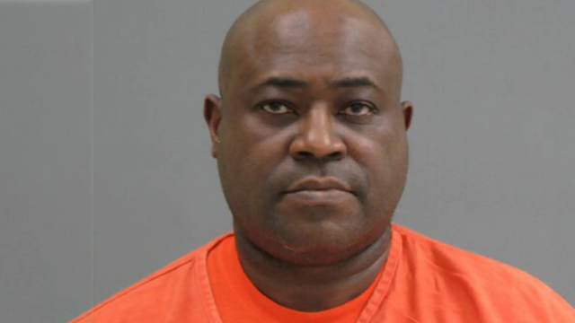 打开网络摄像头,美国一男子竟发现养老院员工在性侵80多岁老母亲