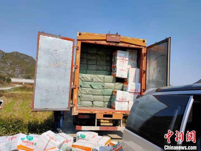 广西来宾警方侦破特大销售假冒走私卷烟案 涉案金额1100余万元
