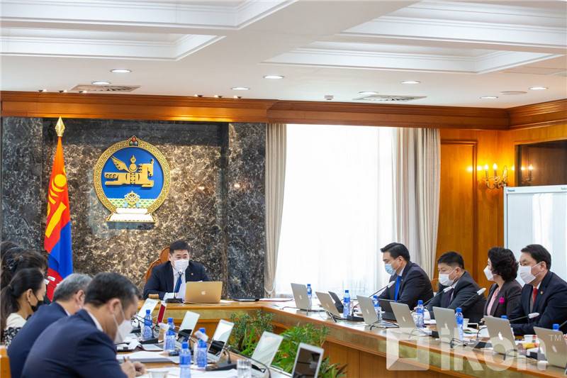 2021年4月8日蒙古国政府会议.(图片来源:蒙政府网站)